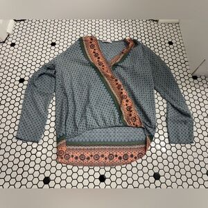 Renee C Blue Patterned boho shirt size medium